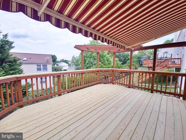 Building Photo - 10917 Outpost Dr