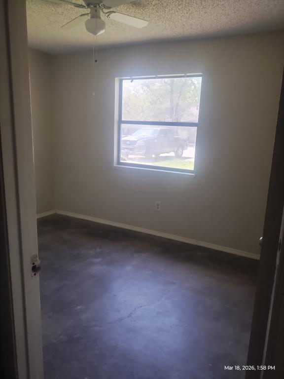 Building Photo - 412 Birdsong Ln