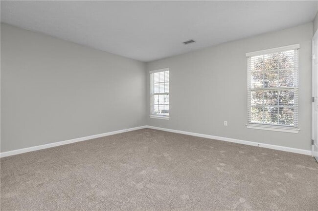 Building Photo - 302 Laurel court