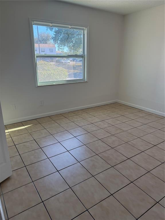 Building Photo - 7210 N Manhattan Ave