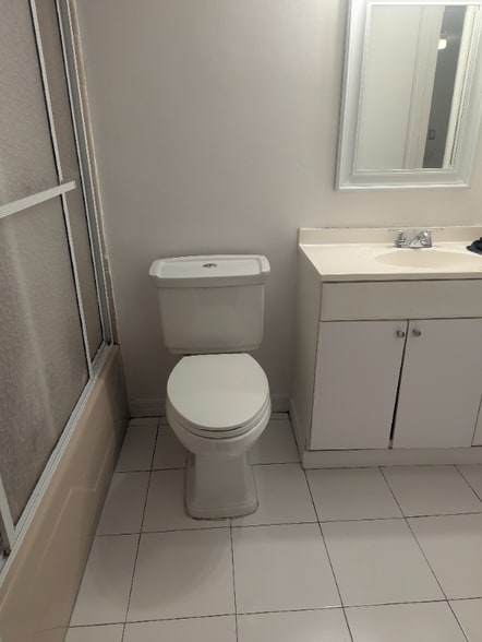 Building Photo - 20400 NW 7th Ave