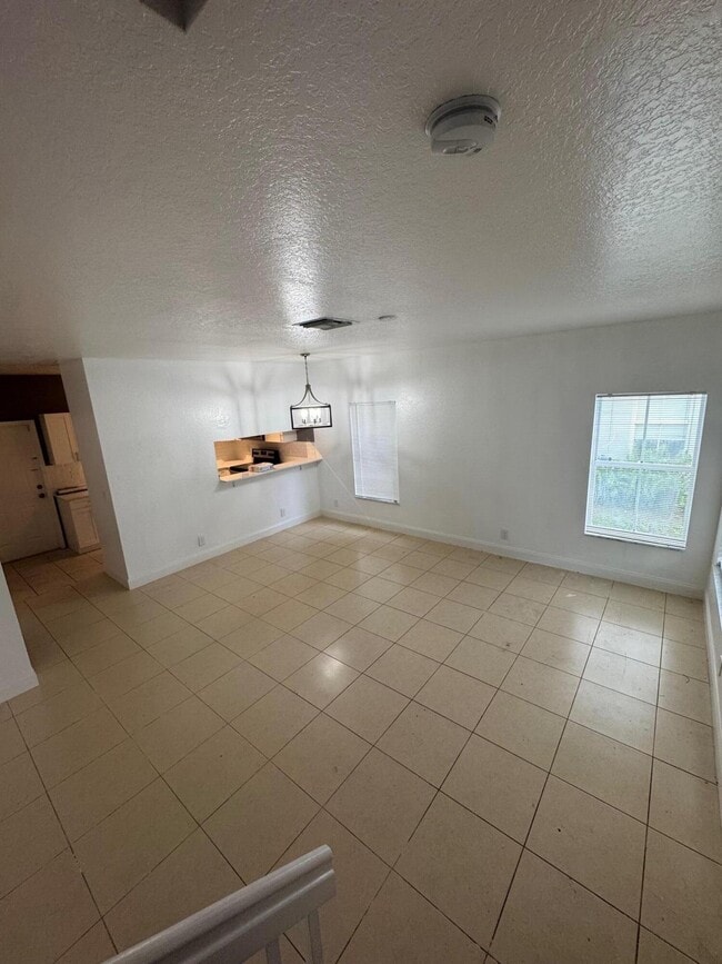Building Photo - 1197 Colonial Palms Way