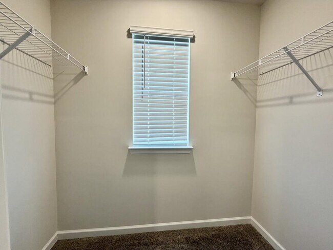 Building Photo - 517 Bonifay Dr