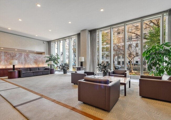 Building Photo - 3550 N Lake Shore Dr