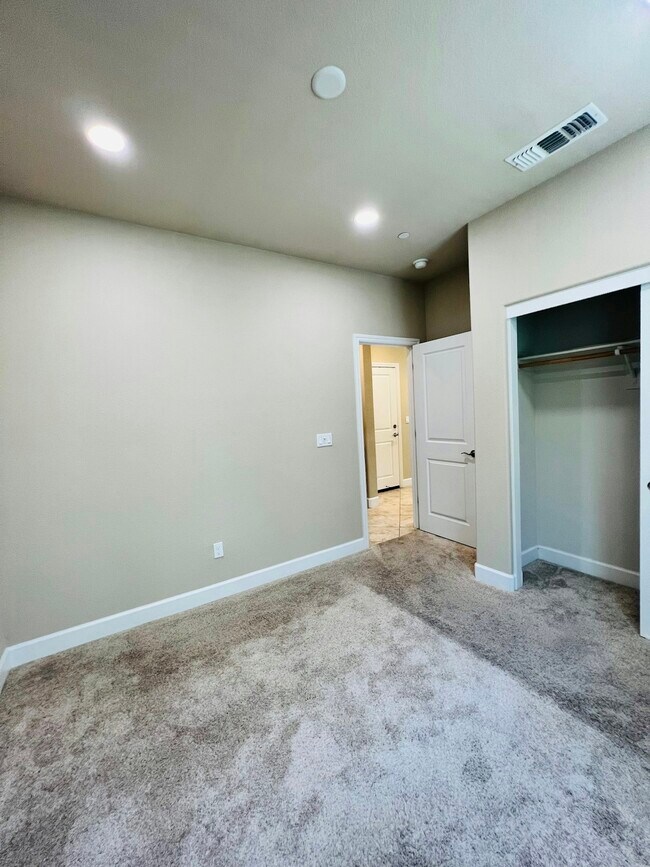 Building Photo - 4279 Trolan Ln