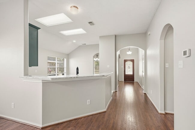 Building Photo - 11811 Misty Peak Ln