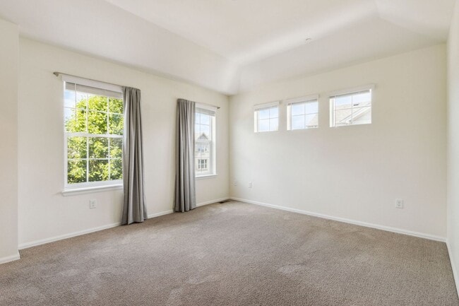 Building Photo - Fort Collins Lifestyle Exemplified by this 2 Bed, 2.5 Bath Paired Home!