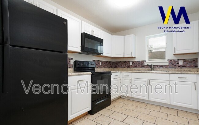 Building Photo - 214 Nopal St