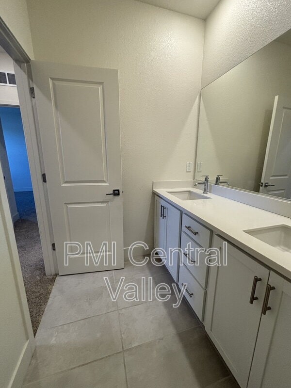 Building Photo - 3226 Tibidabo St