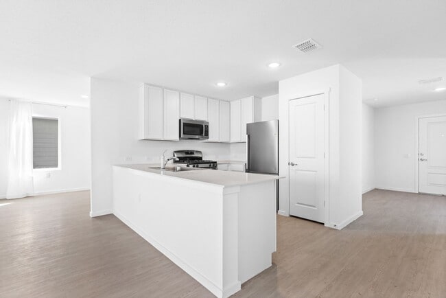 Building Photo - 1347 Neria Lp