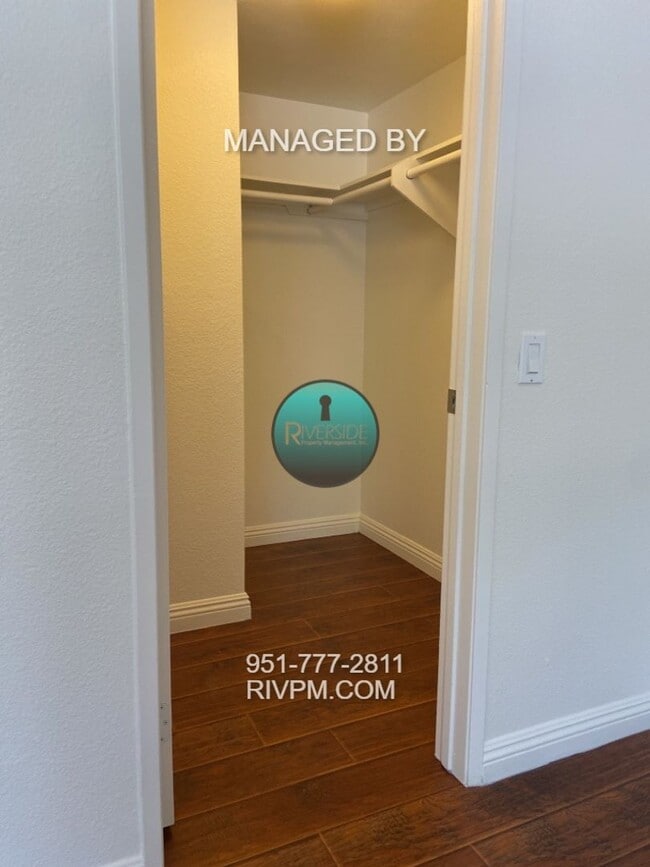 Building Photo - 2 Bed 2 Bath Condo In Gated Community  — $250 Move-In Discount!