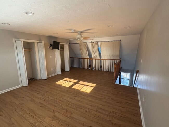 Building Photo - 453 Turnpike St