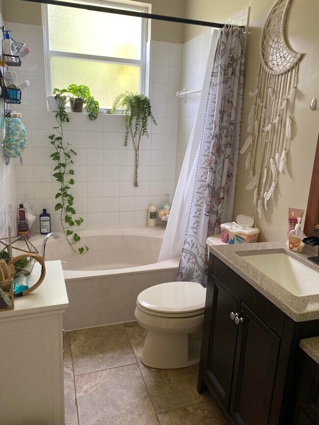 Building Photo - 145 Prestige Dr