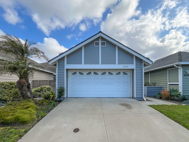 Primary Photo - Beautiful Home in Harbor Pointe!