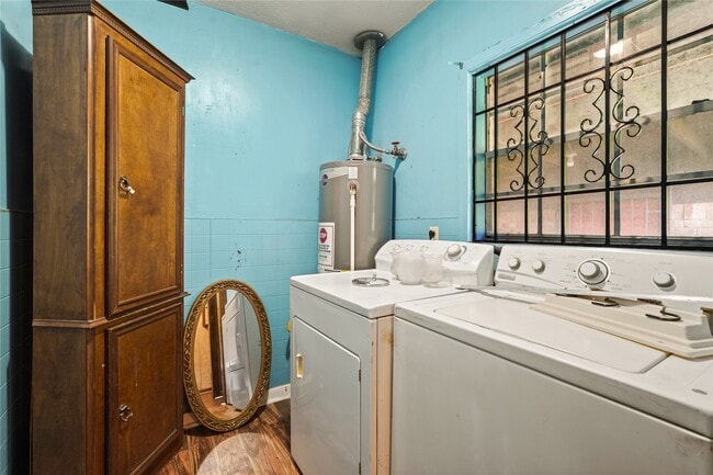 Building Photo - 2315 Leffingwell St