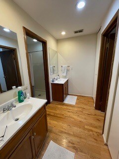 Building Photo - 3055 N Sheffield Ave