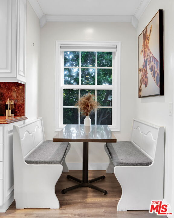 Building Photo - 8345 White Oak Ave