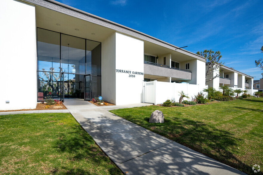 Entrance - Torrance Gardens