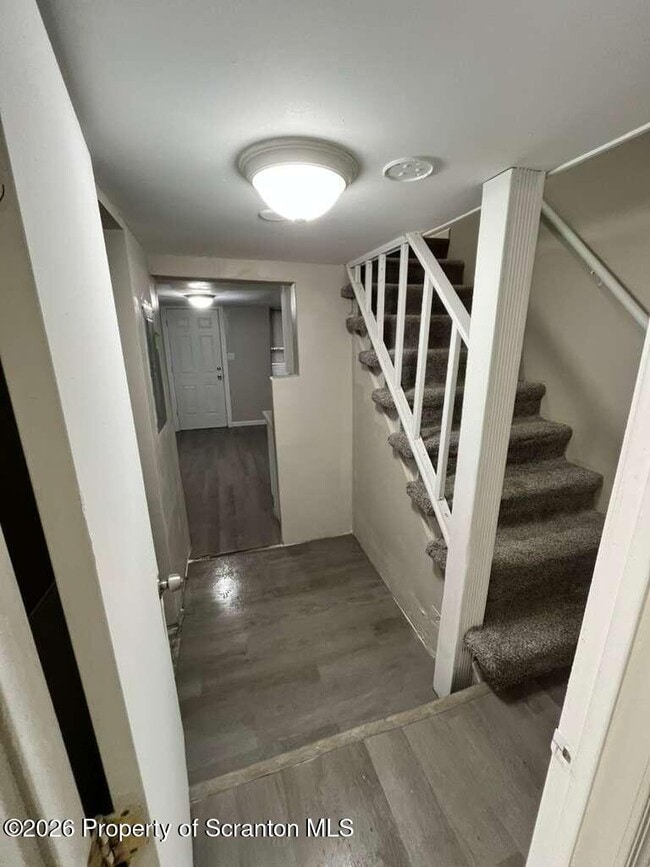 Building Photo - 15 Amity Ct