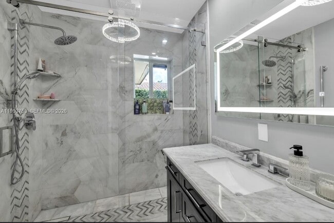 Building Photo - 1799 SE 25th Ave