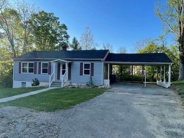 Primary Photo - 702 Southgate Dr