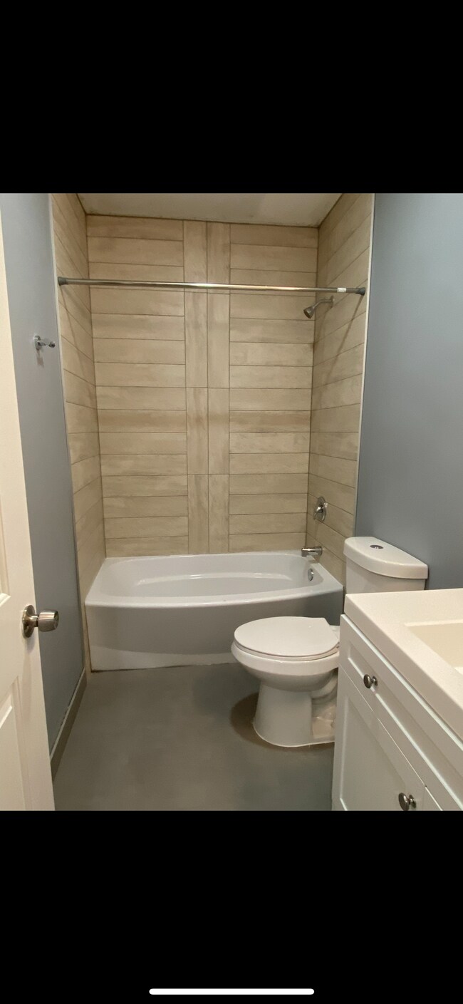 Building Photo - 151 Main St