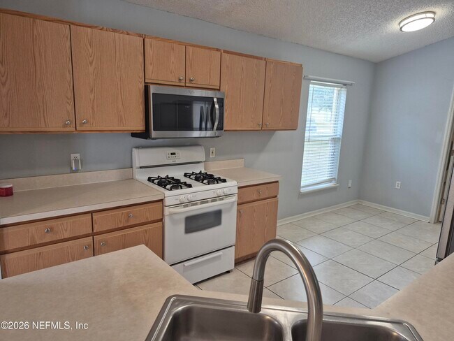 Building Photo - 1945 Millington Ln