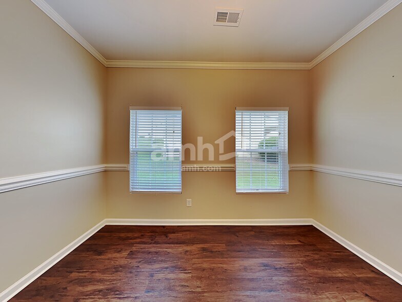 Building Photo - 106 Lick Creek Ln