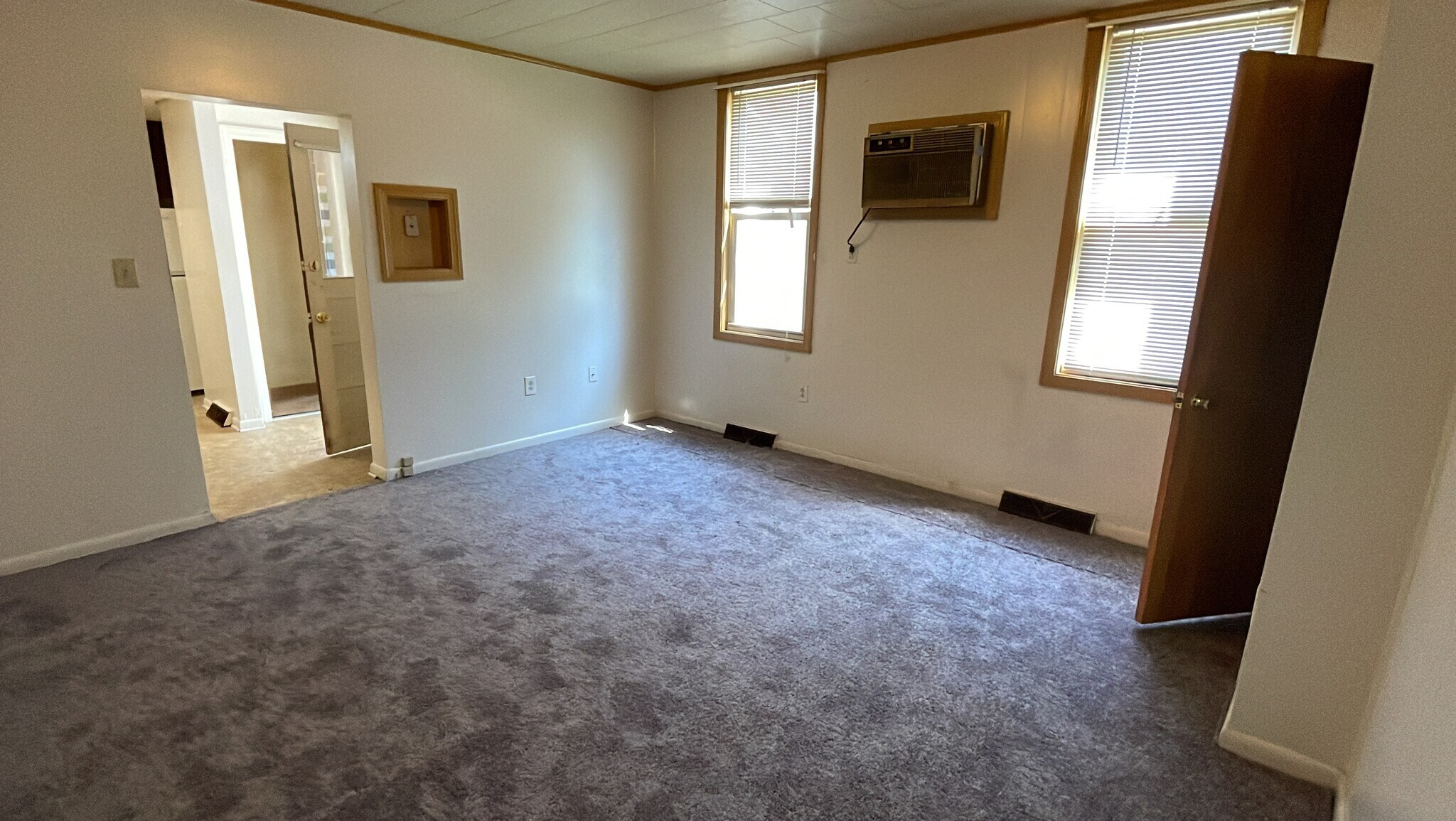 Building Photo - 217 Chestnut St