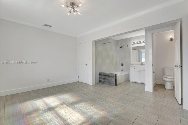 Building Photo - 701 NE 8th St