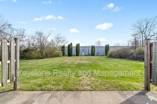 Building Photo - 1630 Baltimore Dr