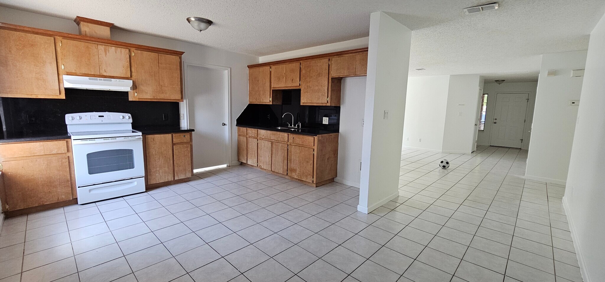 Kitchen (stove not included) - 3308 Ivy Ave