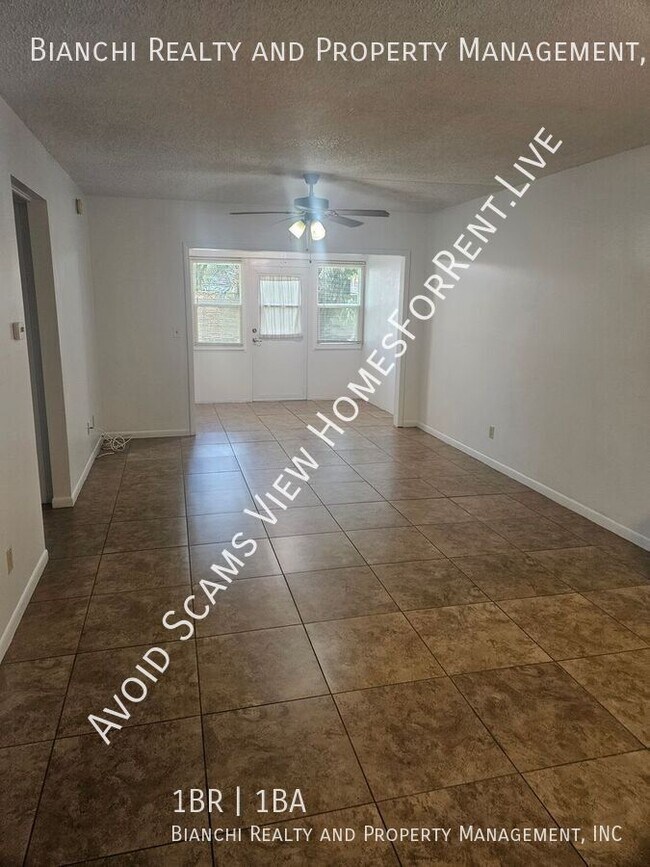 Building Photo - 1845 S Highland Ave
