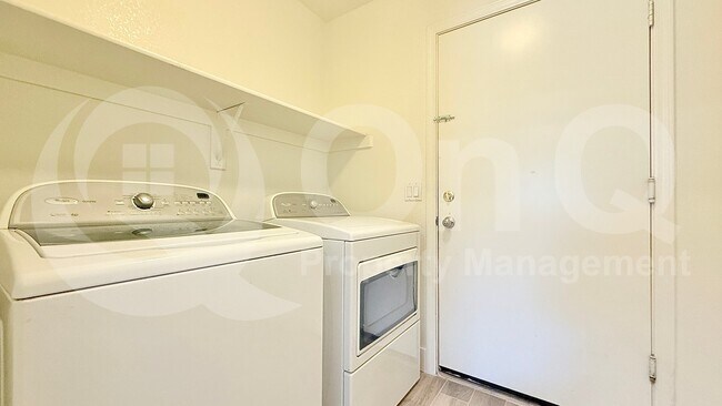 Building Photo - 3237 E Maldonado Dr