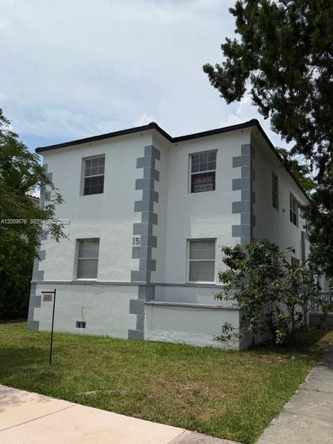 Building Photo - 15 Sidonia Ave