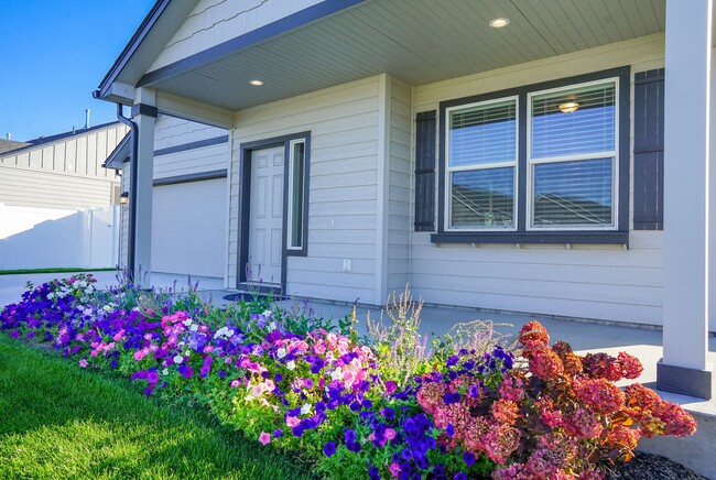 Primary Photo - Charming and Exceptionally Clean, 3 Bedroom