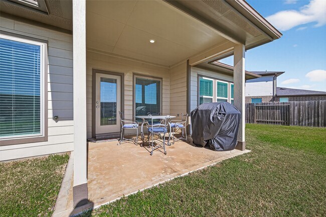 Building Photo - 28307 Hannahs Harbor Ln