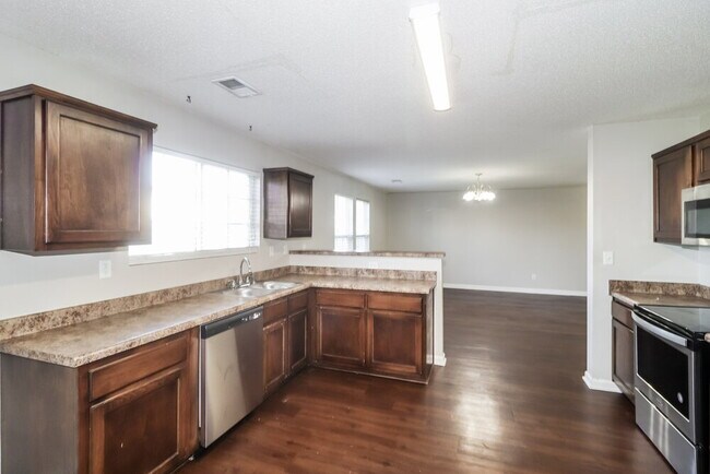 Building Photo - 10216 Cottage Farms Dr