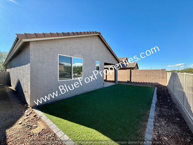 Building Photo - 9565 S Miller Flats Dr