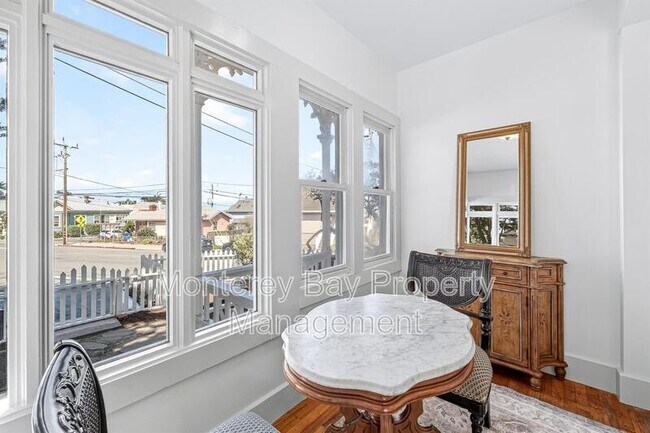 Building Photo - 225 Central Ave