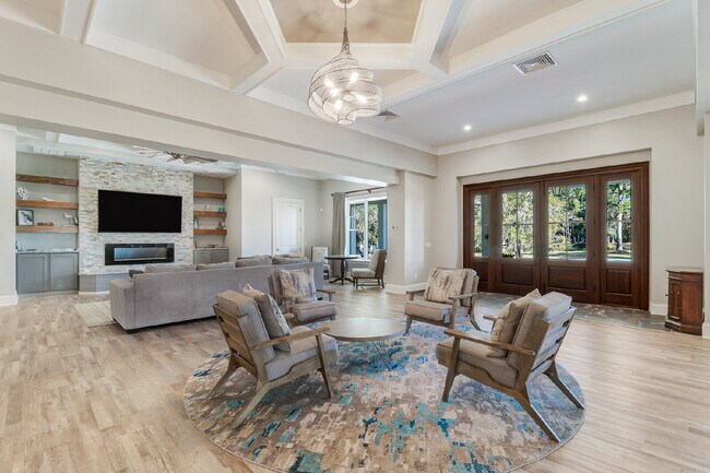 Building Photo - Private, Low Country Residence for Rent!