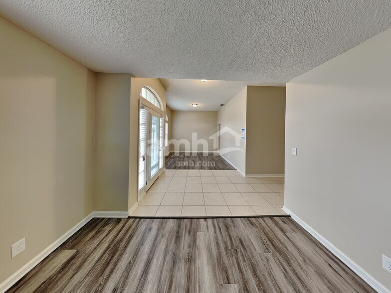 Building Photo - 12344 Benton Harbor Dr S