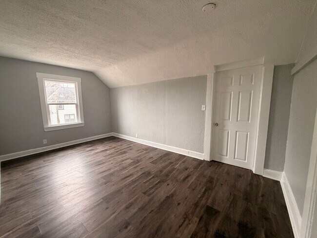 Building Photo - 1414 61st St