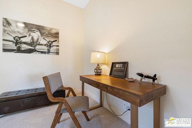 Building Photo - 88 Vía Las Flores