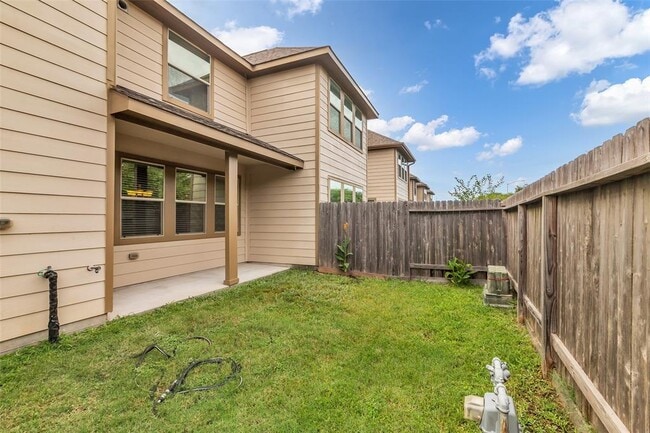 Building Photo - 8306 Columbia Forest Dr