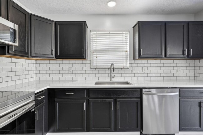 Building Photo - 9166 Windy Creek Dr