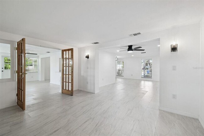 Building Photo - 3513 Landale Dr