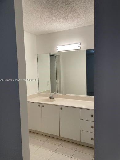 Building Photo - 9702 SW 138th Ave
