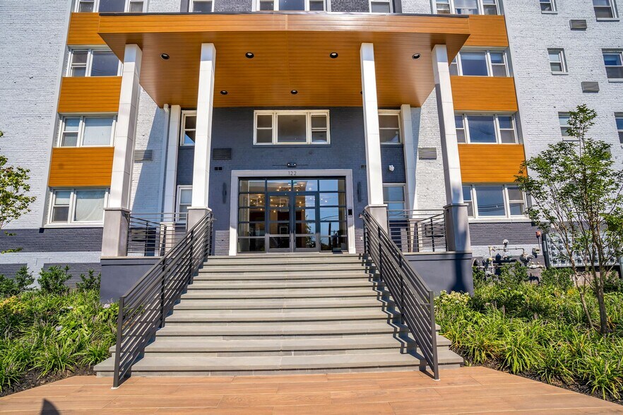 Colony House Apartments 122 Bodman Pl Red Bank NJ 07701 Apartment