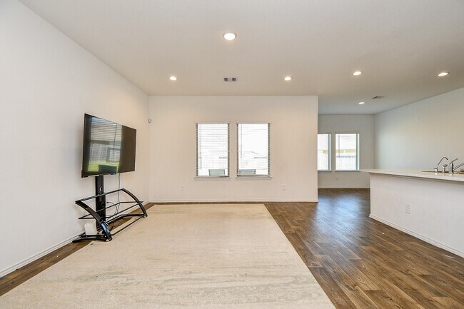 Building Photo - 21602 Zydeco Ct